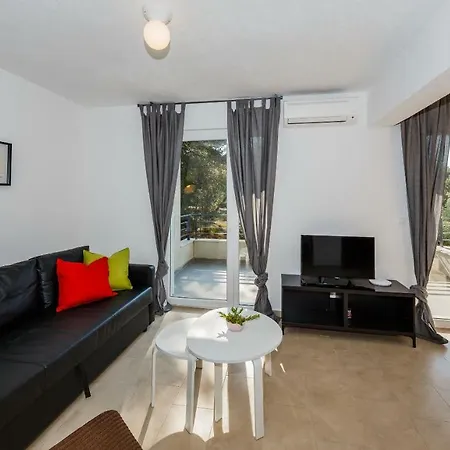 Vila Vlasta דירה ילסה